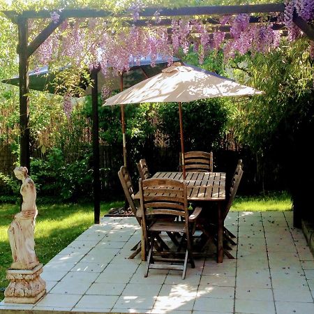 A L'Oree Du Parc Bed & Breakfast Безансон Екстериор снимка