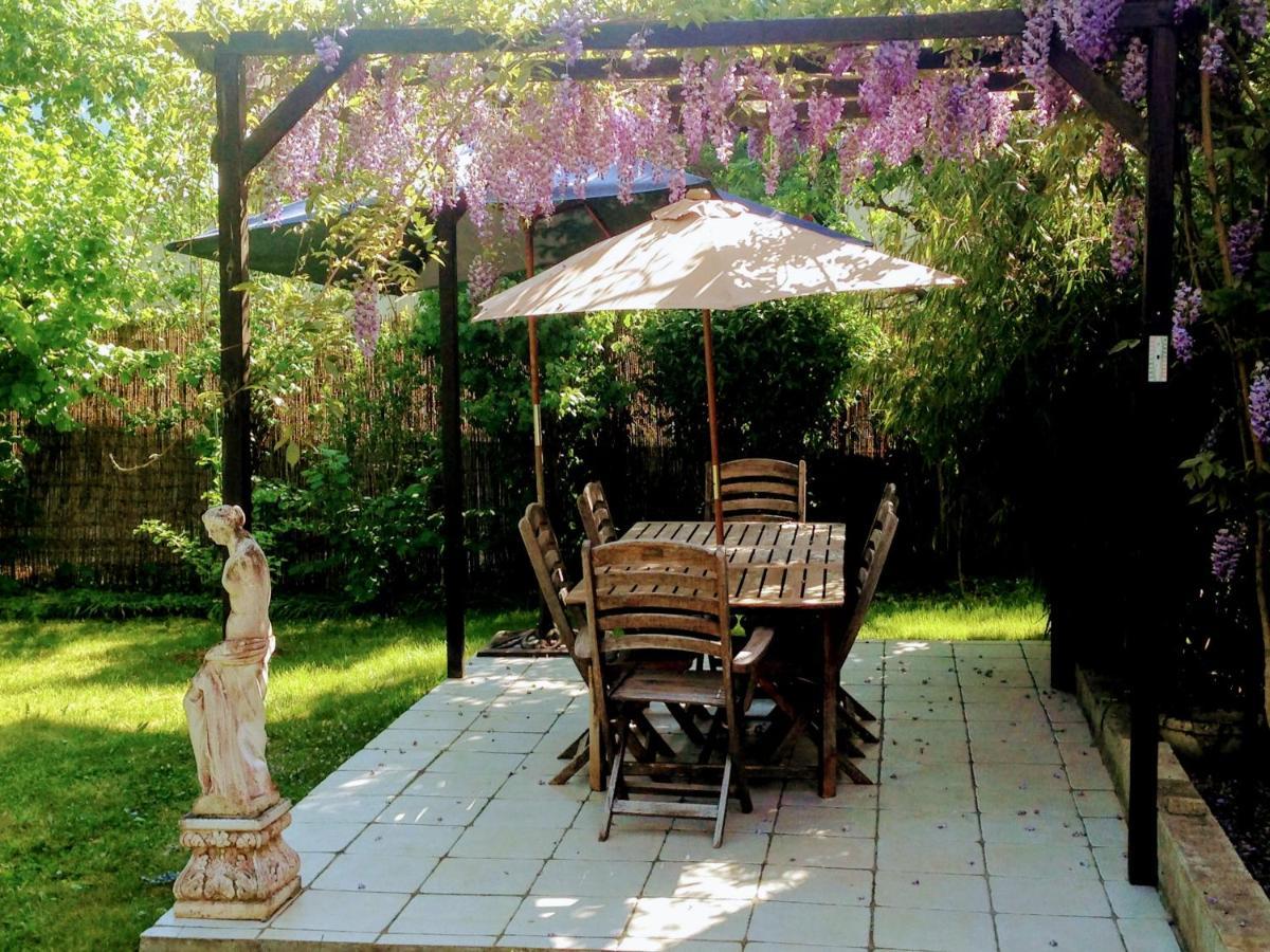 A L'Oree Du Parc Bed & Breakfast Безансон Екстериор снимка